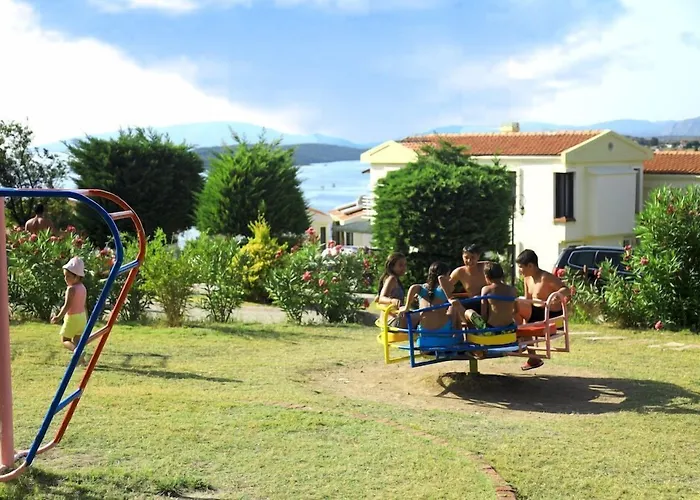 Akay Garden Family Club